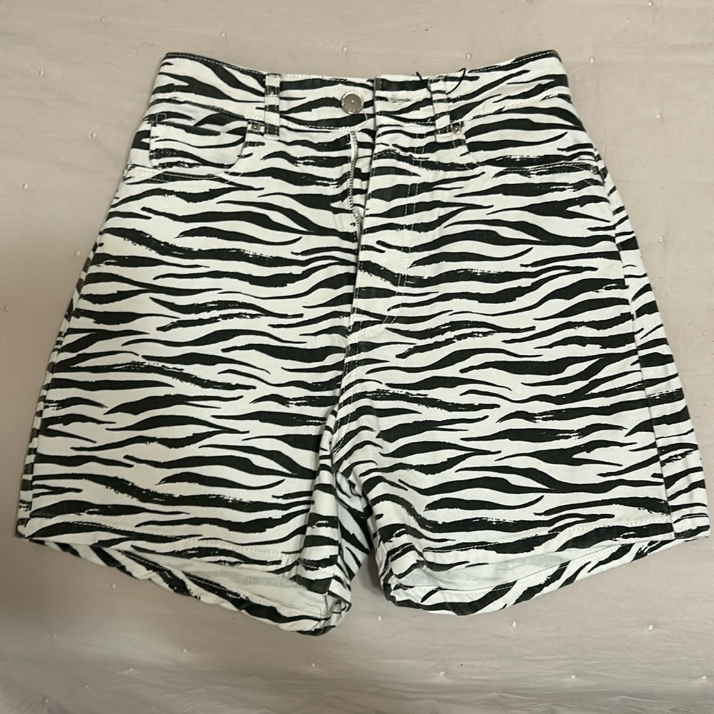 BRAND NEW ZARA SHORTS